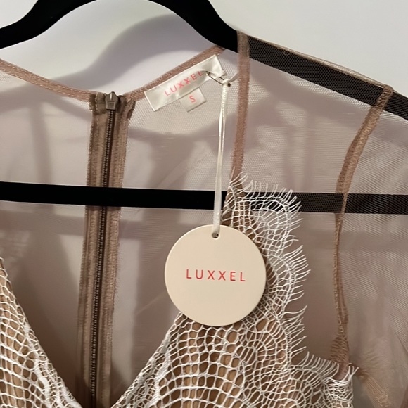 Brand New Lulus dress size Small - Picture 5 of 6